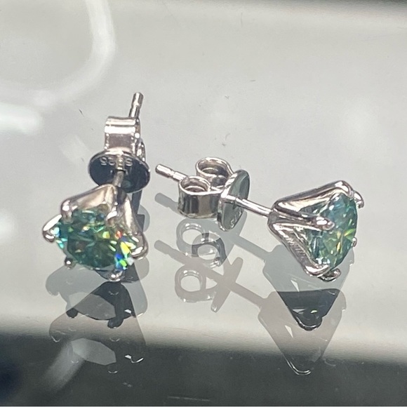 925 Sterling Silver 2 Carat Cyan Diamond Moissanite Stud Earrings - Picture 12 of 13